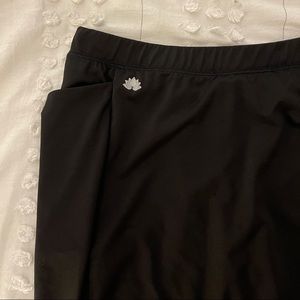 New Snoga Athletic skirt with leggings & pockets